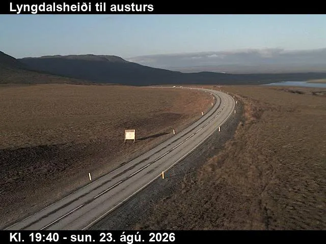 Lyngdalsheiði (til austurs)